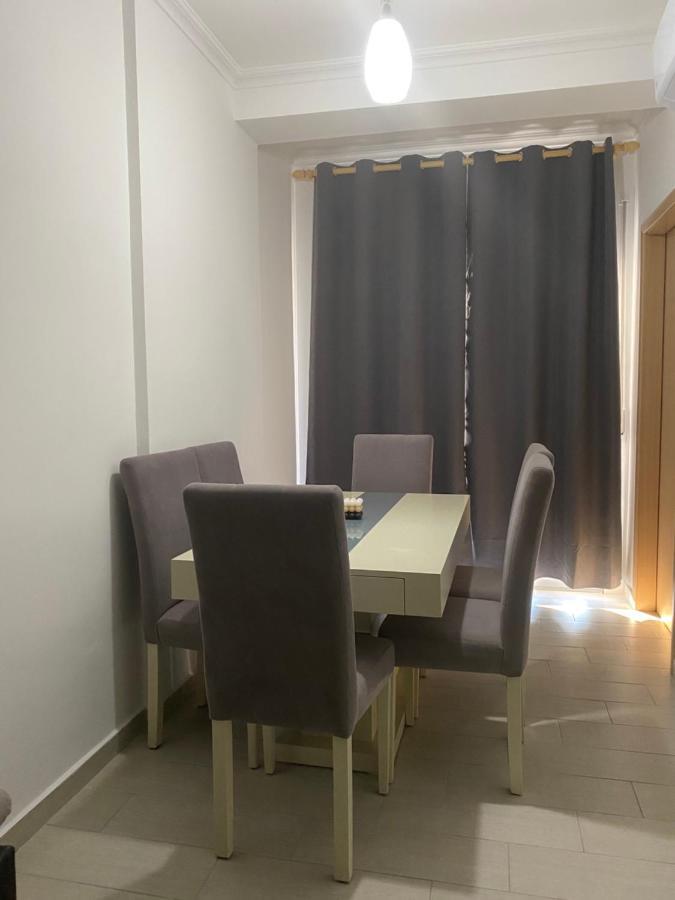 Redona Apartament Vlore Luaran gambar